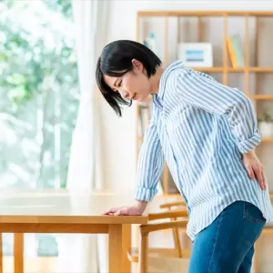 腰痛の症状から危険度をチェック！考えられる病気・疾患の種類を紹介のサムネイル